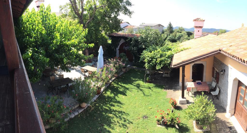Guesthouse Domacija Sajna Sežana Exterior foto